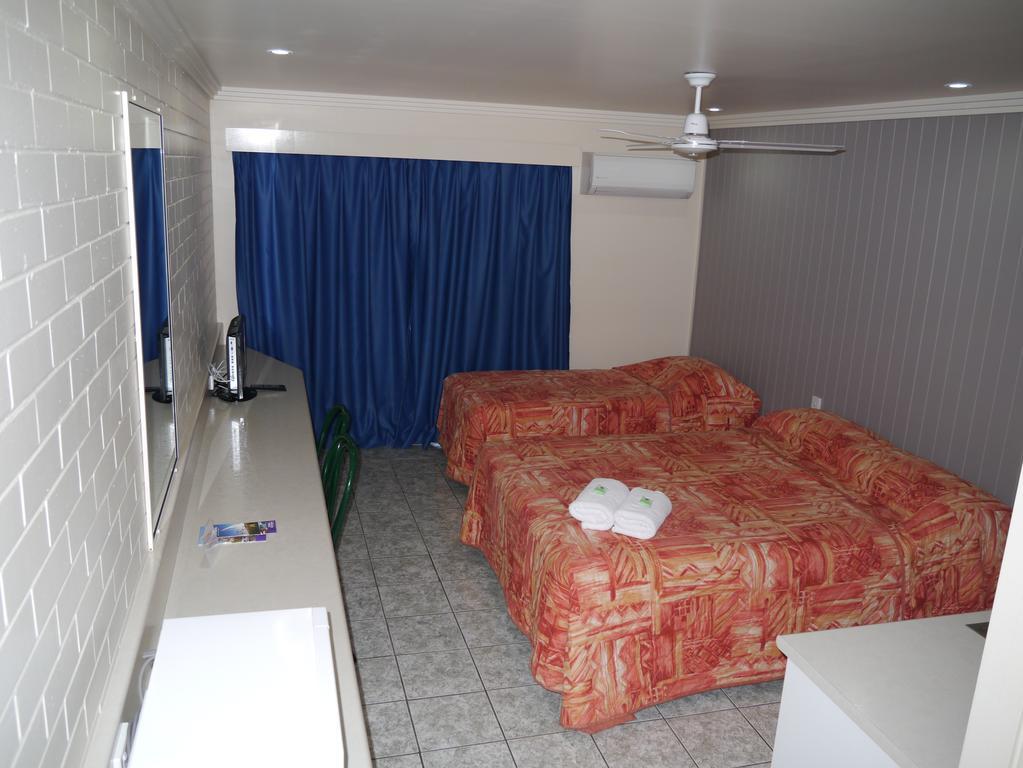 Emu Park Motel Quarto foto